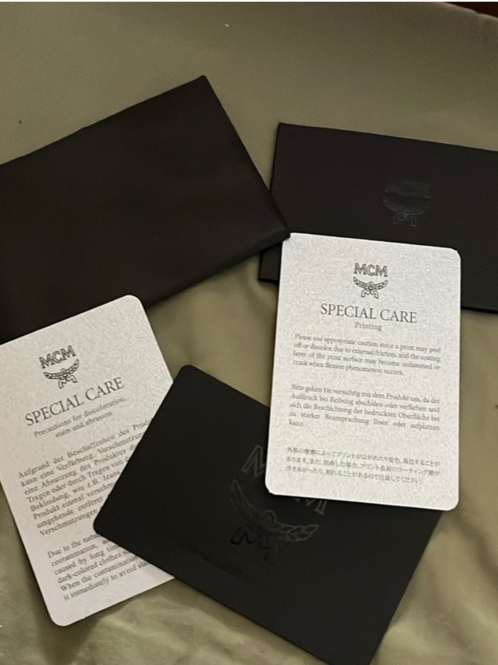 Mcm Authenticity card/booklet set